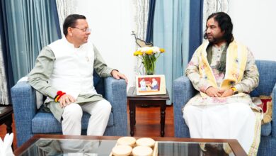 मुख्यमंत्री पुष्कर सिंह धामी से देवकीनंदन ठाकुर जी महाराज की शिष्टाचार भेंट