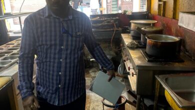 डीएम की क्यूआरटी ने नगर निगम देहरादून क्षेत्र अंतर्गत व्यावसायिक प्रतिष्ठानों से 04 घरेलू गैस सिलेंडर जब्त