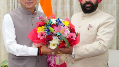 मुख्यमंत्री पुष्कर सिंह धामी ने राज्यपाल लेफ्टिनेंट जनरल (रिटा) गुरमीत सिंह से की शिष्टाचार भेंट