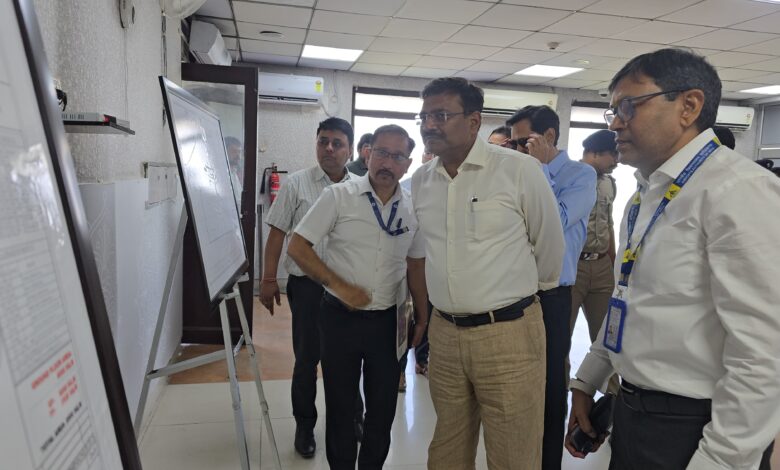 मुख्य सचिव ने पंतनगर एयरपोर्ट विस्तारीकरण का किया स्थलीय निरीक्षण