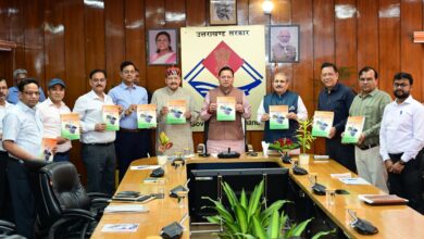 मुख्यमंत्री ने लोक निर्माण विभाग की मास्टर प्लान पुस्तिका का किया विमोचन