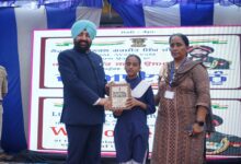 पैतृक गांव पहुंचे राज्यपाल गुरमीत सिंह, बच्चों को दिए बड़े सपने देखने का संदेश