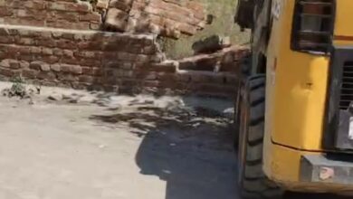 डीएम के आदेश पर  खुला रास्ता;  सड़क कराई कब्जामुक्त