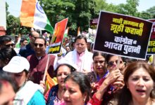 देहरादून में महिला जन आक्रोश रैली: सीएम धामी ने नारी शक्ति के अधिकारों की उठाई आवाज, पदयात्रा में हजारों महिलाओं की भागीदारी