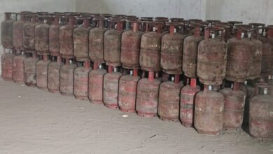 उपभोक्ताओं को सुगम आपूर्ति लिए डीएम ने अरविंद गैस एजेंसी रेसकोर्स से 13890 गैस कनेक्शन जीवन ज्योति एजेंसी कैनाल रोड में करवाए शिफ्ट