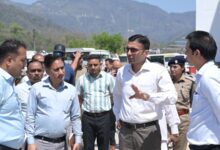 चारधाम यात्रा पंजीकरण हेतु ट्राजिट कैम्प ऋषिकेश में 30 पंजीकरण कांउटर सहित 30 मोबाईल टीमें तैनात चारधाम यात्रा पंजीकरण हेतु ट्राजिट कैम्प ऋषिकेश में 30 पंजीकरण कांउटर सहित 30 मोबाईल टीमें तैनात