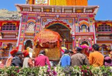 श्री बदरीनाथ धाम में पहुंची उद्धव व कुबेर जी की उत्सव डोलियाँ