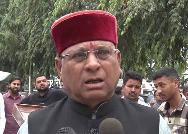 किसानो के प्रदर्शन पर मंत्री खजान दास बोले दिव्यांशु की हत्या पर हो रही राजनीति