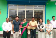जिलाधिकारी ने धात्री स्वायत्त सहकारिता का किया निरीक्षण, महिला समूहों के कार्यों की सराहना