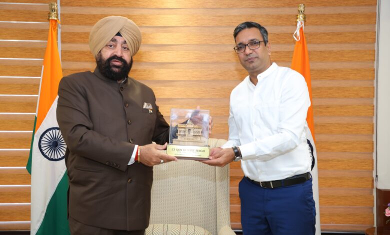 राज्यपाल के समक्ष ऊर्जा संरक्षण और डेटा आधारित विद्युत प्रबंधन पर प्रस्तुतीकरण