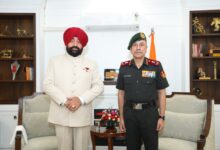 राज्यपाल गुरमीत सिंह ने सीडीएस जनरल एन. एस. राजा सुब्रमणि से की शिष्टाचार भेंट, राष्ट्रीय सुरक्षा पर हुई चर्चा राज्यपाल गुरमीत सिंह ने सीडीएस जनरल एन. एस. राजा सुब्रमणि से की शिष्टाचार भेंट, राष्ट्रीय सुरक्षा पर हुई चर्चा