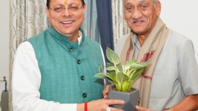 पूर्व मुख्यमंत्री विजय बहुगुणा ने मुख्यमंत्री पुष्कर सिंह धामी से की शिष्टाचार भेंट