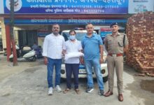 यूटीयू पेपर लीक मामले में सहायक प्रोफेसर गिरफ्तार, नकल माफियाओं पर दून पुलिस की बड़ी कार्रवाई यूटीयू पेपर लीक मामले में सहायक प्रोफेसर गिरफ्तार, नकल माफियाओं पर दून पुलिस की बड़ी कार्रवाई