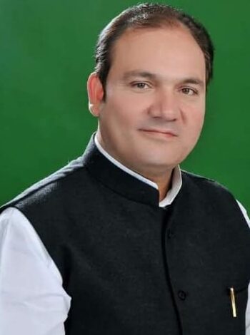 कैराना दौरे से पहले मुख्यमंत्री योगी ने विधायक अशरफ़ अली ख़ान का जाना हालचाल, शीघ्र स्वास्थ्य लाभ की कामना की कैराना दौरे से पहले मुख्यमंत्री योगी ने विधायक अशरफ़ अली ख़ान का जाना हालचाल, शीघ्र स्वास्थ्य लाभ की कामना की