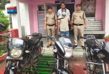 तीन बाइक के साथ चोर गिरफ्तार