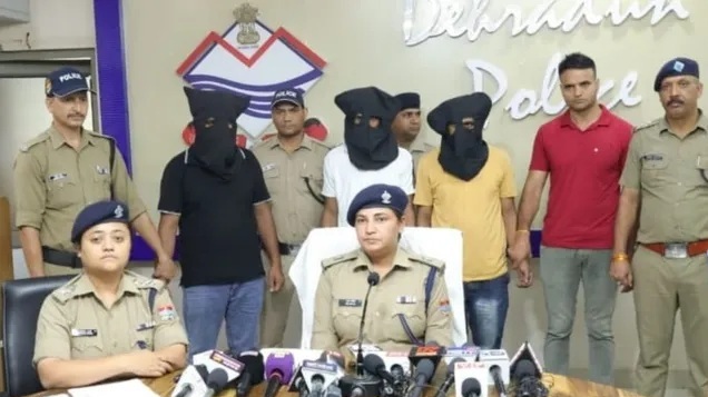रिंग रोड स्थित शराब के ठेके पर हुइ्र्र फायरिंग के तीन आरोपी गिरफ्तार,मुख्य आरोपी की तलाश जारी