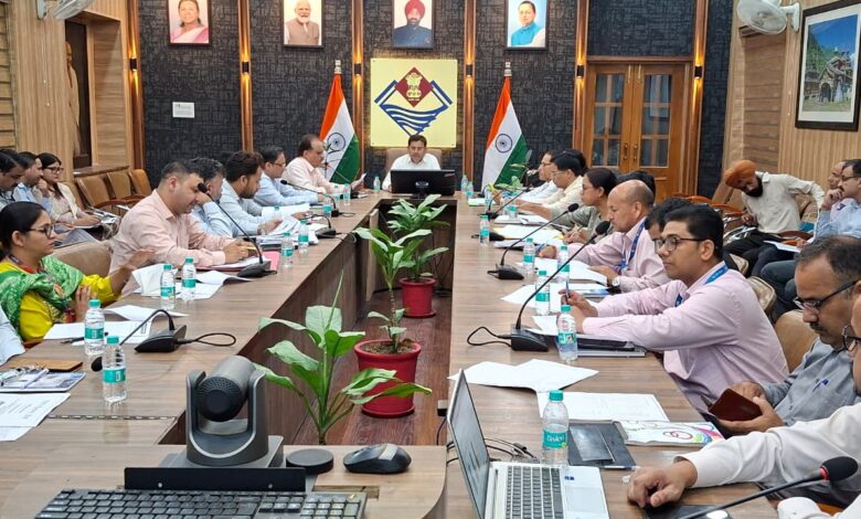 बैंकिंग योजनाओं और ऋण वितरण में लाएं तेजी, केवल जमा राशि बढ़ाने तक सीमित न रहें बैंक : एडीएम के.के. मिश्रा